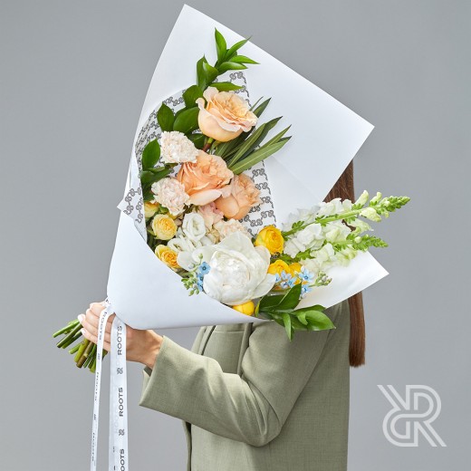 Bouquet 138 Букет в крафт бумаге с пионовидной розой